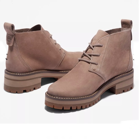 Timberland WOMEN'S COURMAYEUR VALLEY CHUKKA BOOTS - Picture 3 of 4